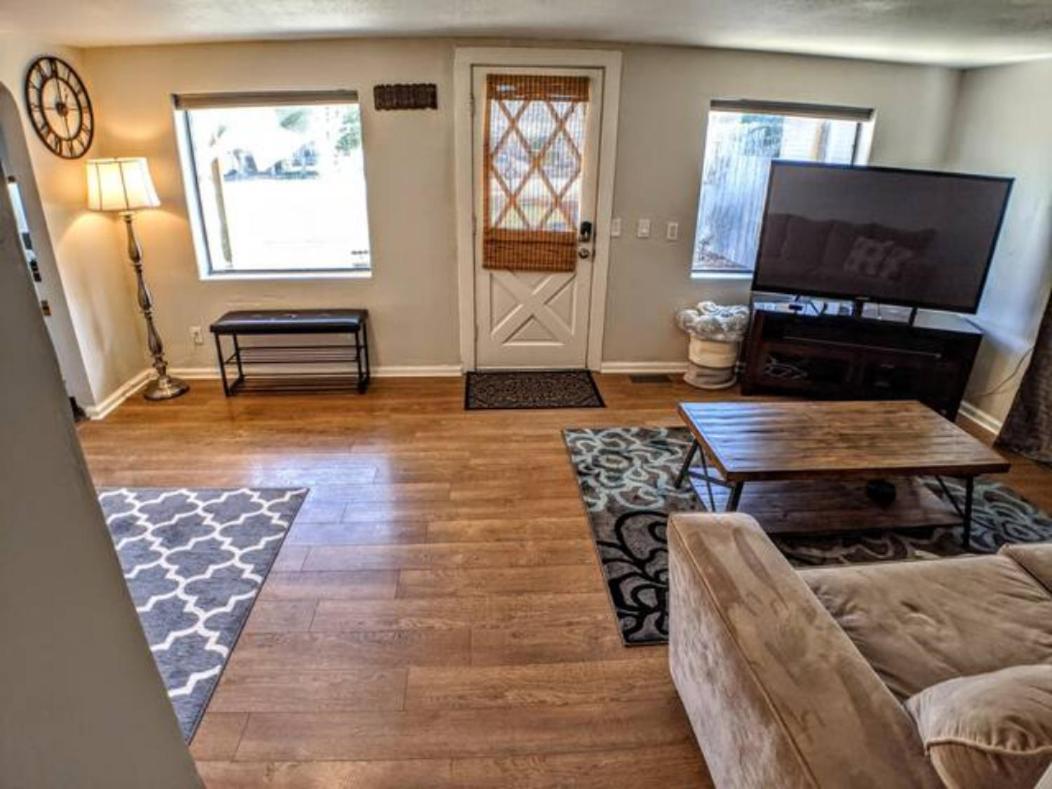 Little Blue Bungalow On Boise'S Bench, Pet Friendly, Fully Fenced Yard With Doggie Door! 2 Miles From Bsu, 5 Minutes From Downtown Boise, Desk And Workstation For Remote Workers, 2 Tv'S Large Walk-In Closet, Good For Mid-Term Stays Exterior photo